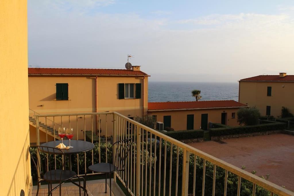 Appartamento Romantico Con Piscina Cervo Exterior foto