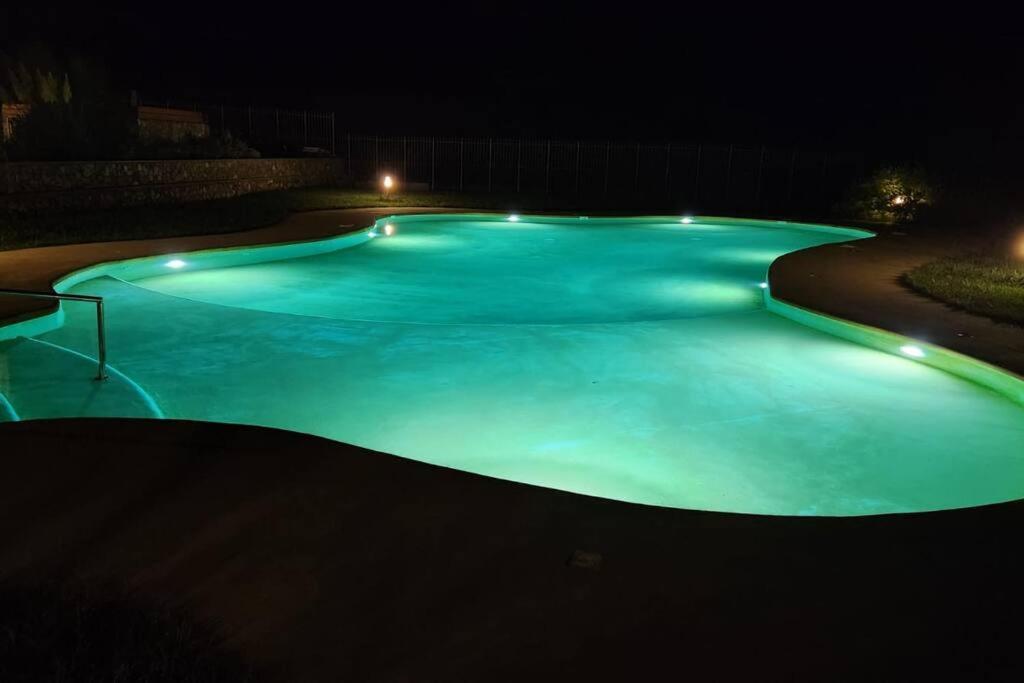 Appartamento Romantico Con Piscina Cervo Exterior foto